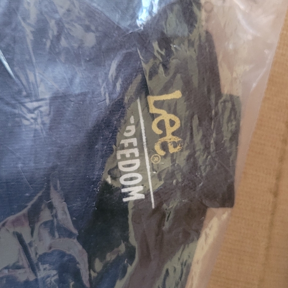 Lee relaxfit NWT black pants - Picture 6 of 7